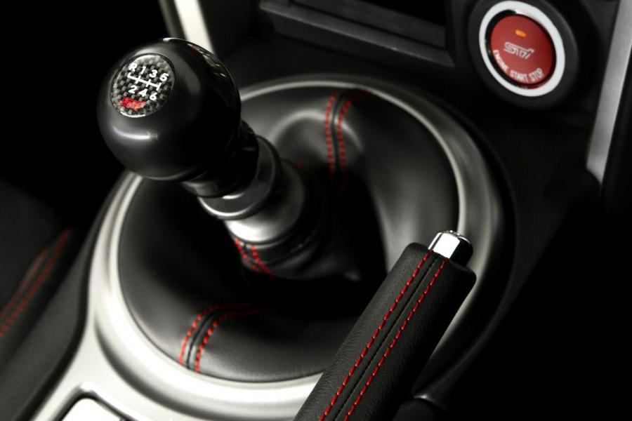  Subaru BRZ S 2013 года  (фото 4 из 7)